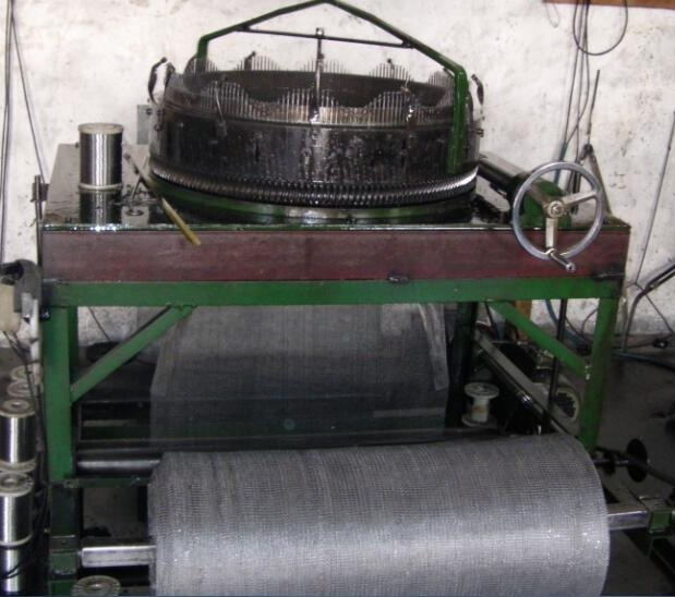 Wire mesh demister